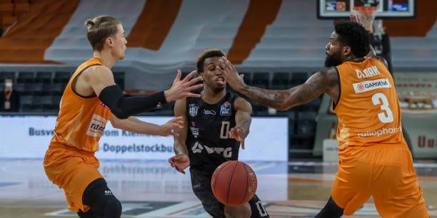 的沉稳内敛 的沉稳内敛